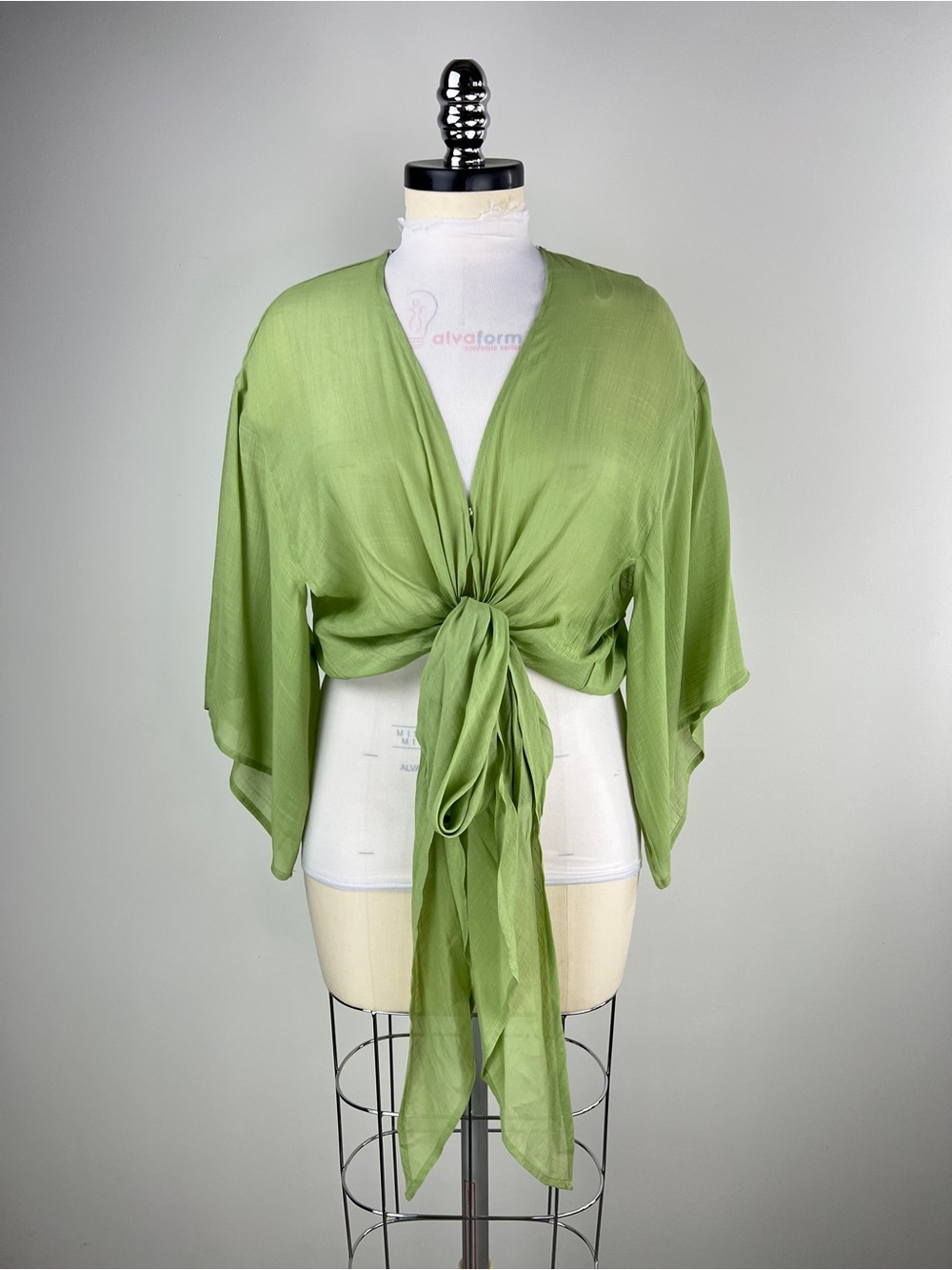 💚 3874. Light Green Tie-Front Women's Top